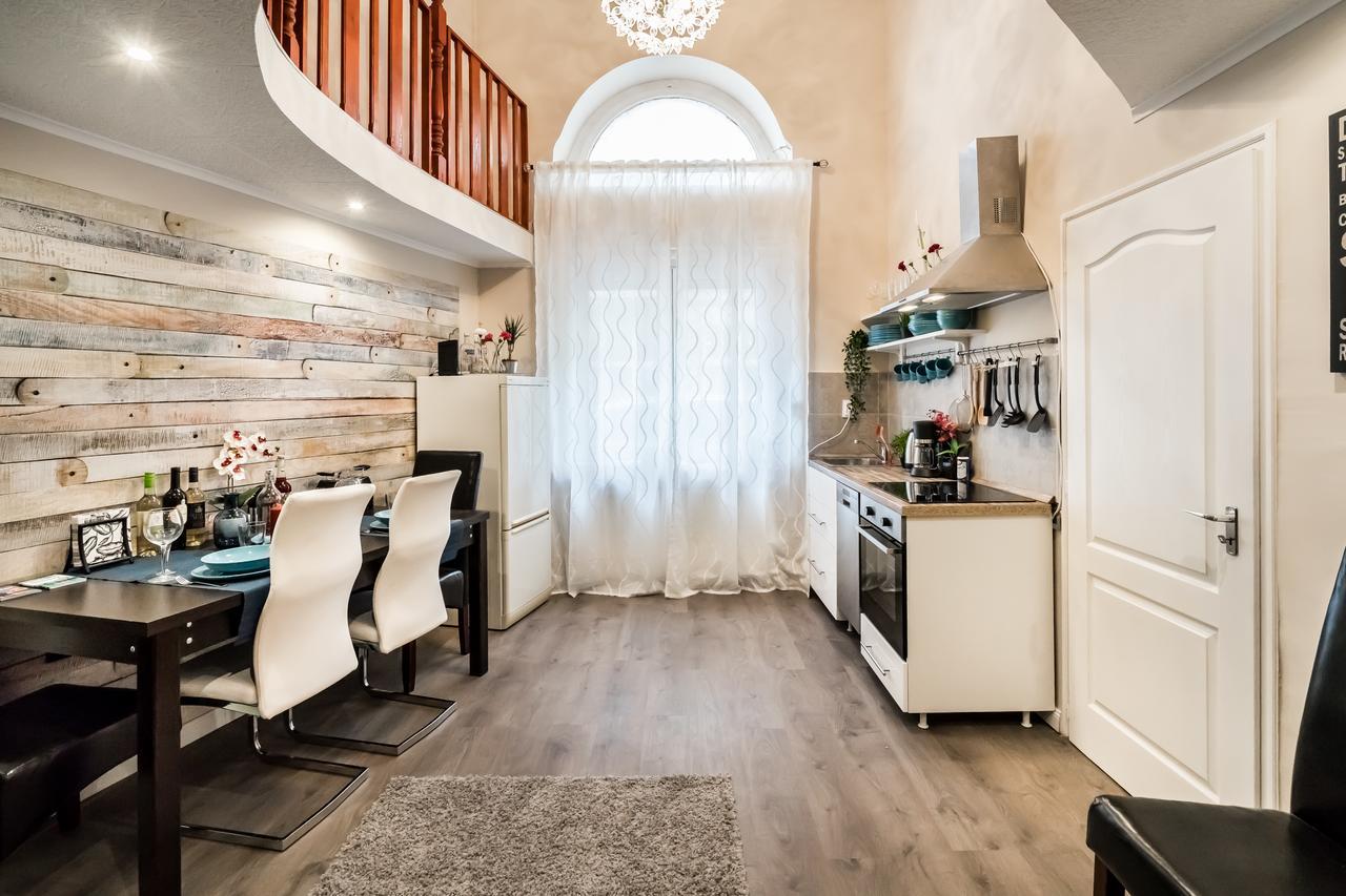 Roeck Premier Downtown Residence ブダペスト エクステリア 写真